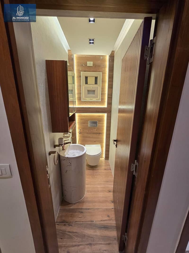 13 27f7ace5-90a4-48a3-b613-a51674c1058b. jpg