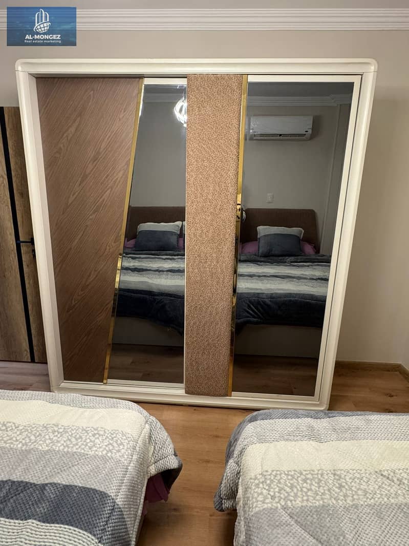 15 837e958c-94fd-40f2-8acf-88234068dd88. jpg