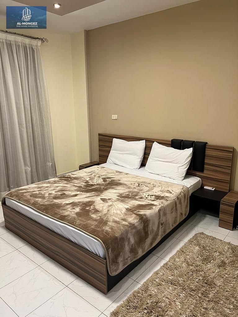 8 e39e318c-a4b8-47ee-99b0-fdda2fd2f797. jpg