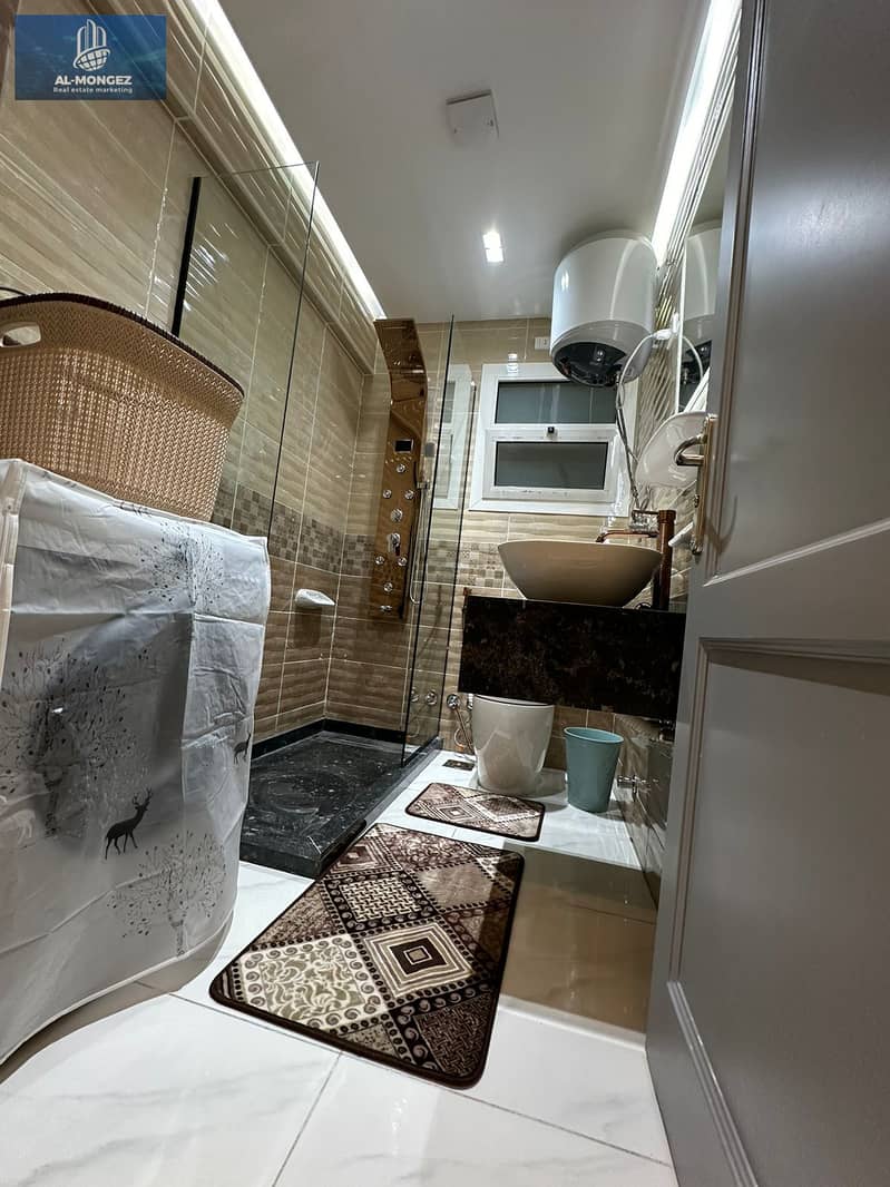 15 41d33ae5-f3f4-49eb-9c04-5fa5d3580b65. jpg