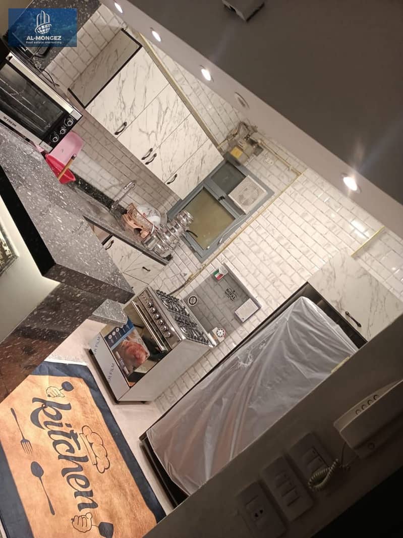 12 3f2a9652-dca4-4d64-b451-a819516c0038. jpg