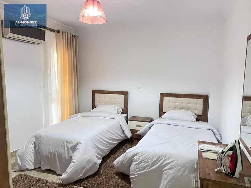 12 f5571f3e-5022-4ce9-922d-2017c5e9f55c. jpg