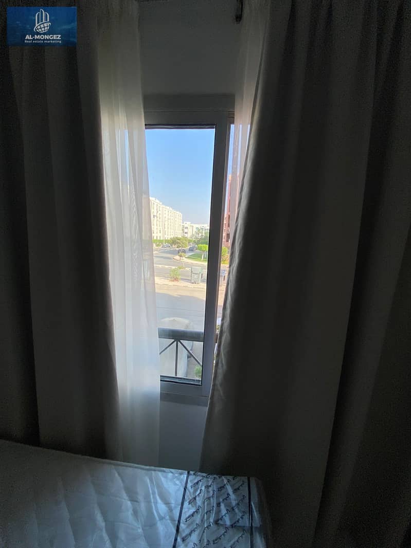 19 2d696b11-ff09-47b9-b6f3-91bcd1090e8b. jpg