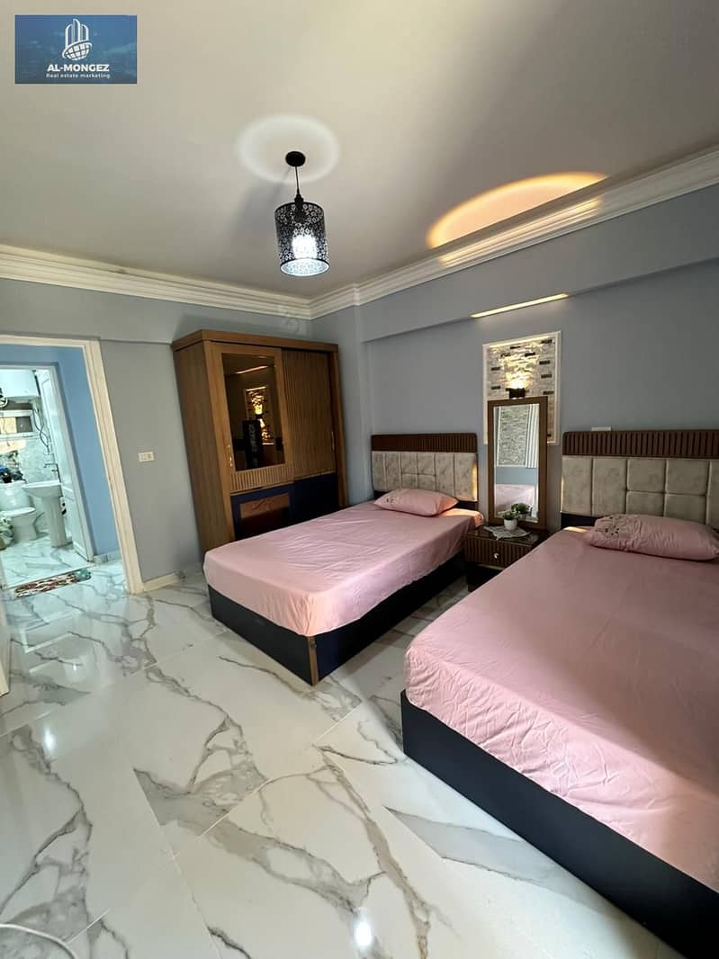 9 9049618d-55a4-4f37-97a1-e61ace850a82. jpg