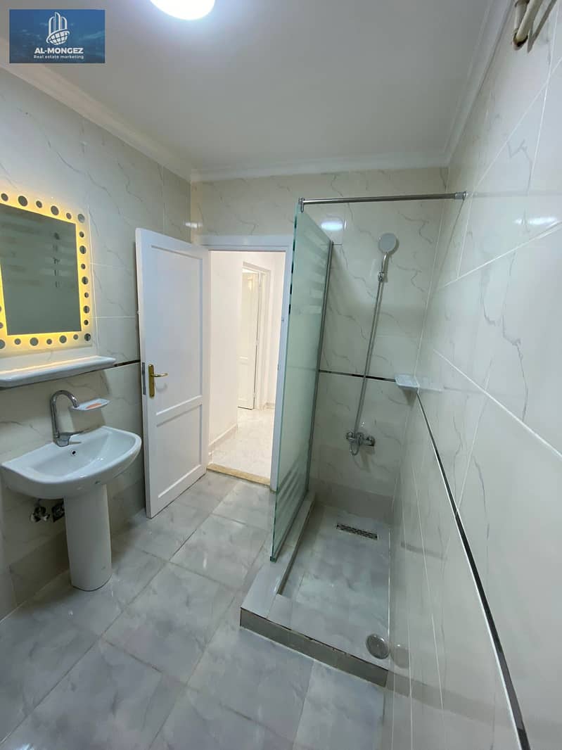 21 a52b76b7-de77-4d2d-a379-da2e23e05d1f. jpg