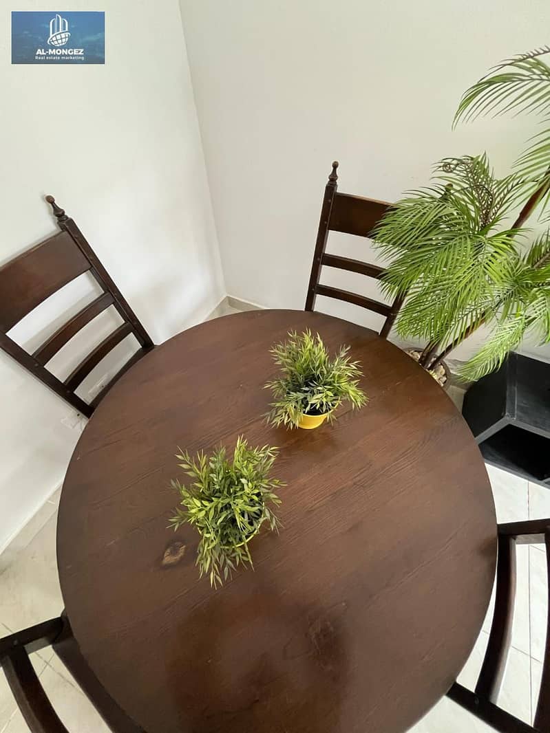 5 fe3984cd-3c14-4956-998d-77b052ba808a. jpg