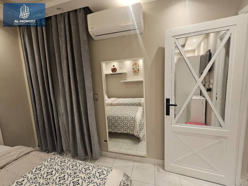 13 1a69c739-29a9-4c22-9fad-523f8a7ace2d. jpg