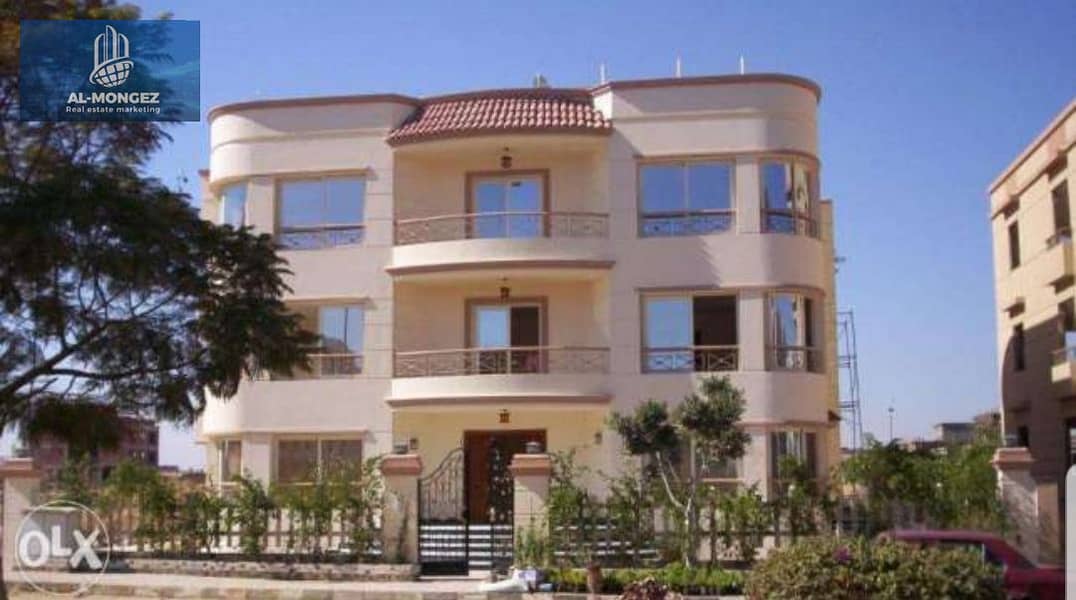 14 1ec570ea-cfed-4b65-b826-8b3b8f26c751. jpg