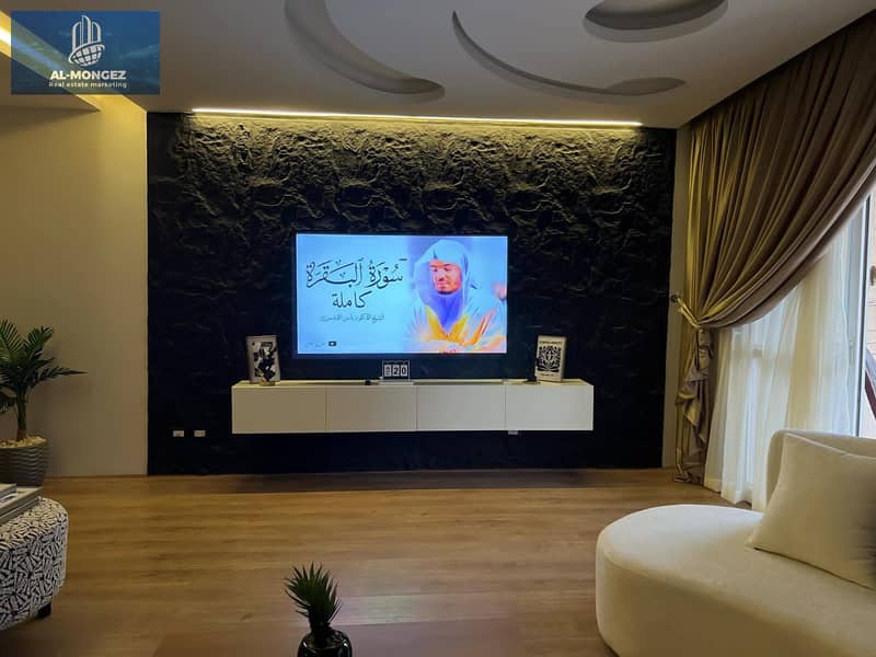 10 ece7e8a5-f46f-4821-a36d-58ce585879c6. jpg