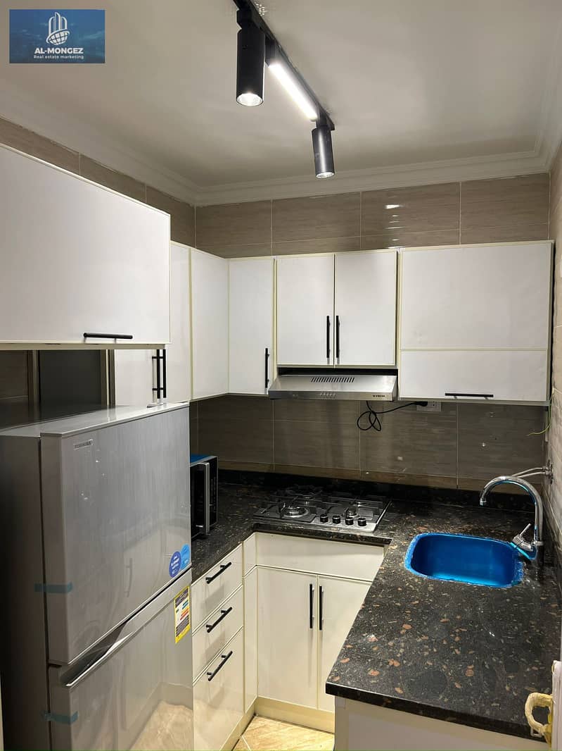 8 cc8b198f-5a6c-4e1a-87ea-8862e961407a. jpg