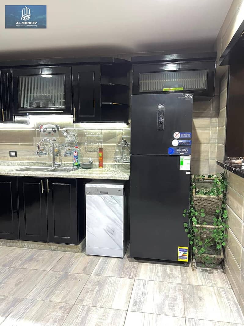 12 77aeda72-7abd-41e5-b06a-c97232b909ac. jpg