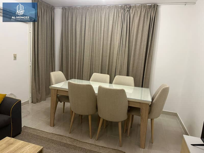 3 0d429ea8-fdb2-418c-b09e-02e2a4efa728. jpg