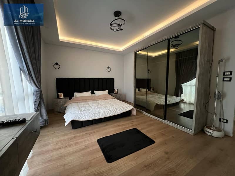 14 38f3db4c-e0e9-453e-b0dc-f56d55f06897. jpg