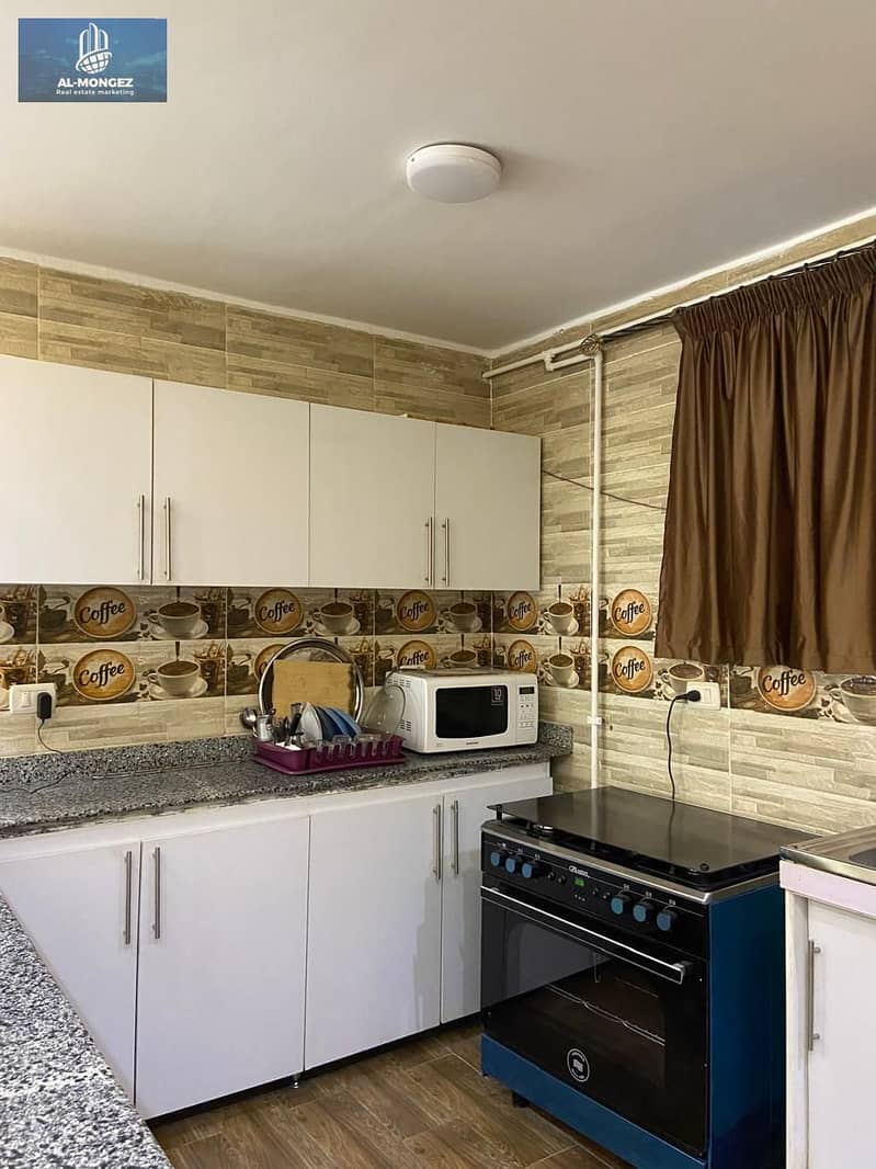 6 c3d30bb2-fade-4403-b1fa-265884f35d56. jpg