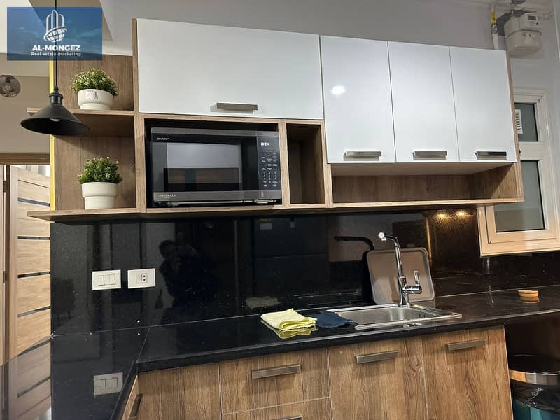 12 926c7a54-2219-4e43-b14a-6325b8a3b775. jpg