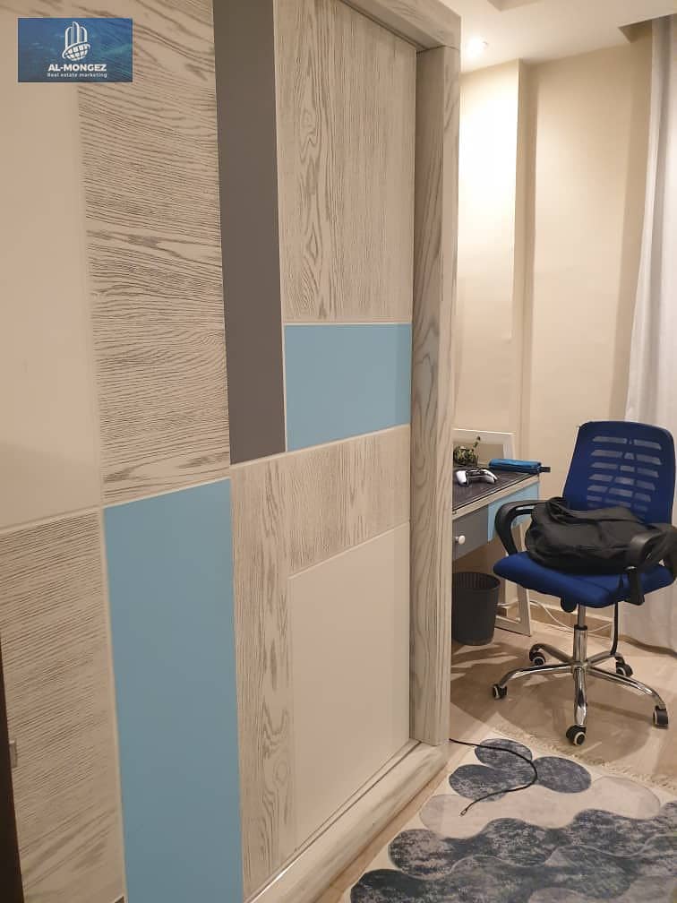 9 b12e55eb-fdc1-4676-96b5-9c4b1db67cf4. jpg