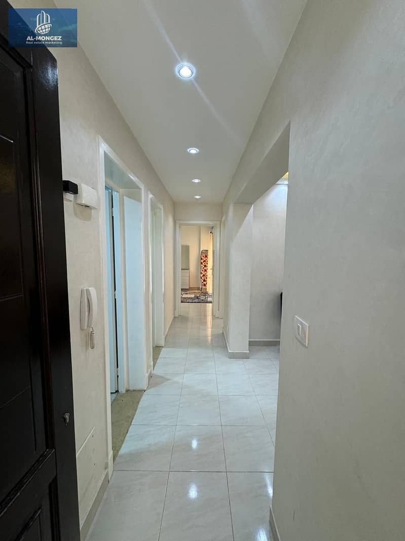 12 56998d77-0a5a-4d14-b4a7-3e8a79fffa26. jpg