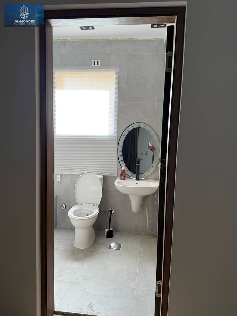 14 3b220259-7f3e-4ca1-aa6f-816a2cf4a3ad. jpg