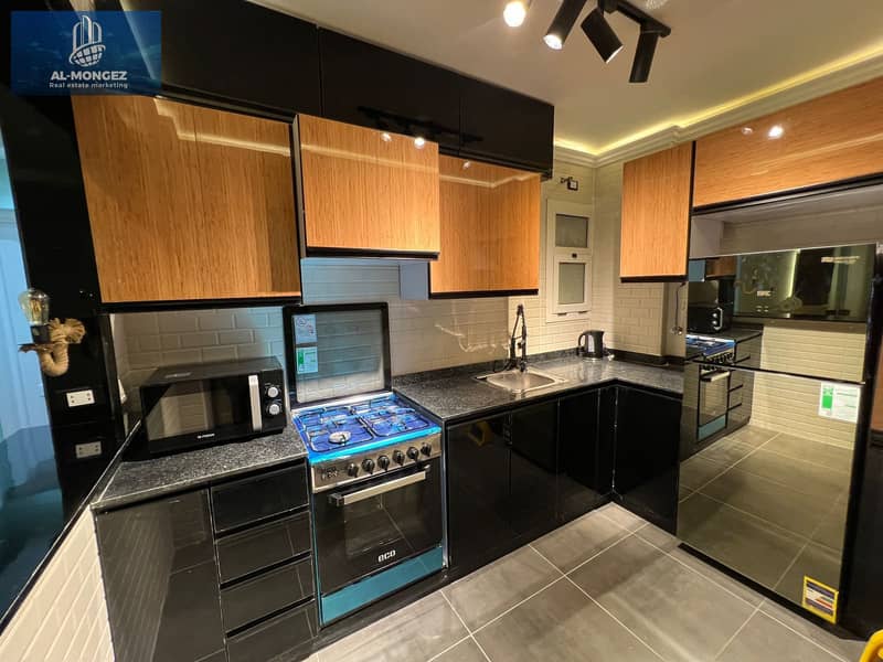 15 fbbd8400-4668-4b6c-bd07-33aef336c40e. jpg