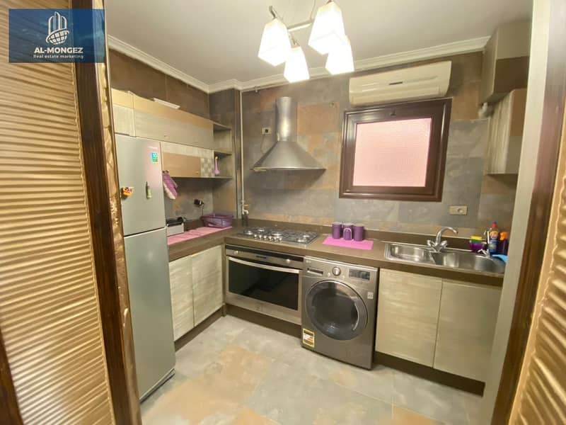 12 c997a4bf-3f59-4952-9cb8-70bbc16c2393. jpg