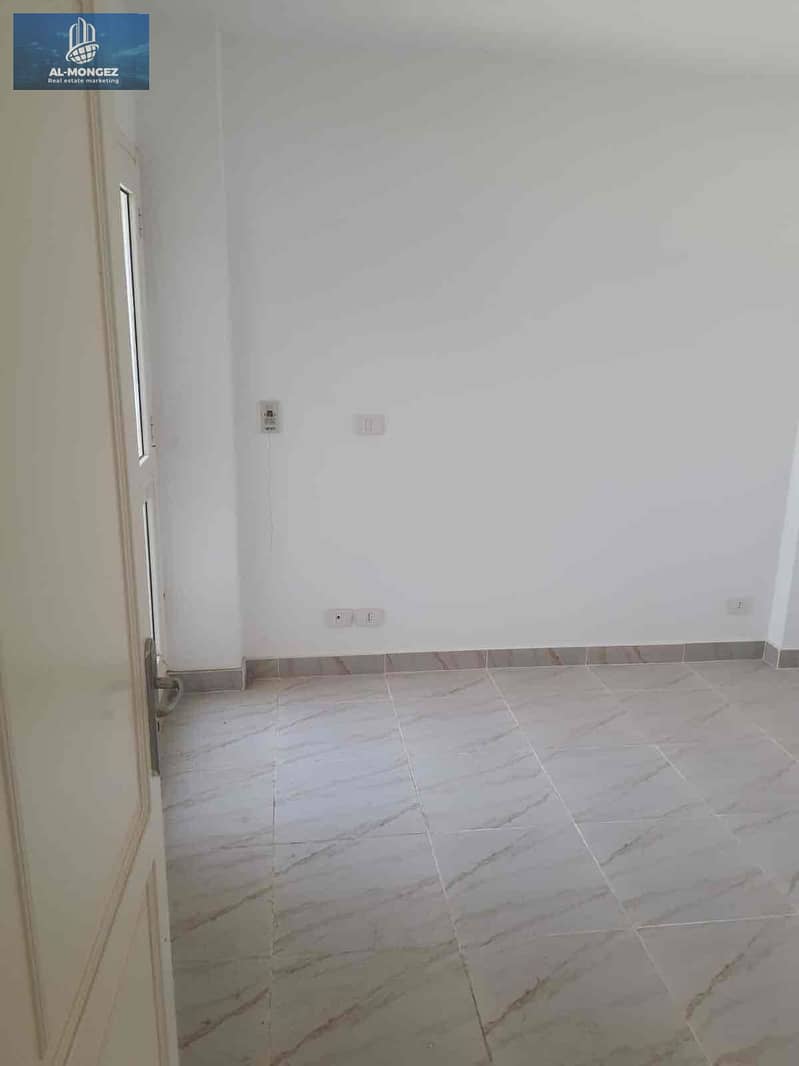 8 3758cab3-e9dd-4738-9fae-e53c75ca18b2. jpg