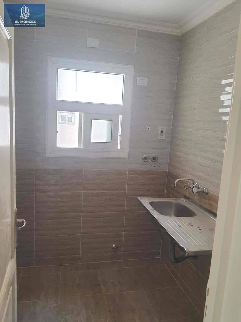 10 a5b1126f-f1d6-4d4d-92c5-814bc5633605. jpg