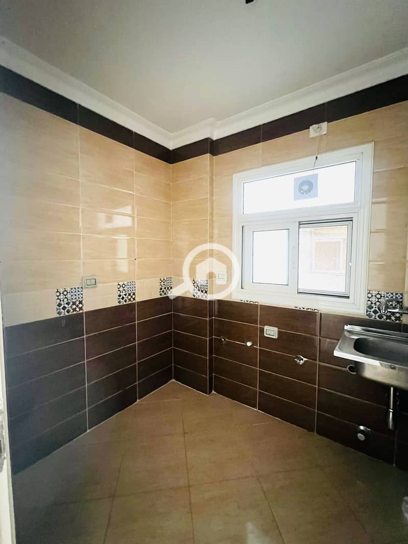 2 65f62253-6daa-4d3f-8705-d0f1cbb0793e. jpg