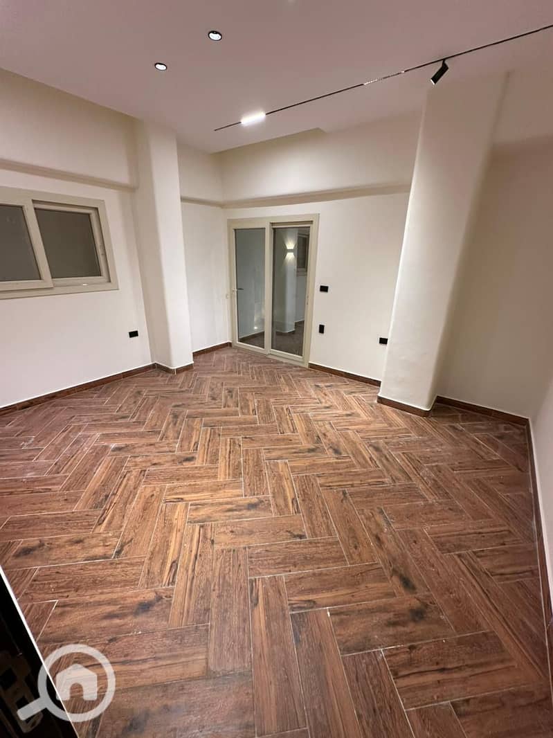 3 989cd9c2-43bd-4e96-9706-6cef3e8670d9. jpeg