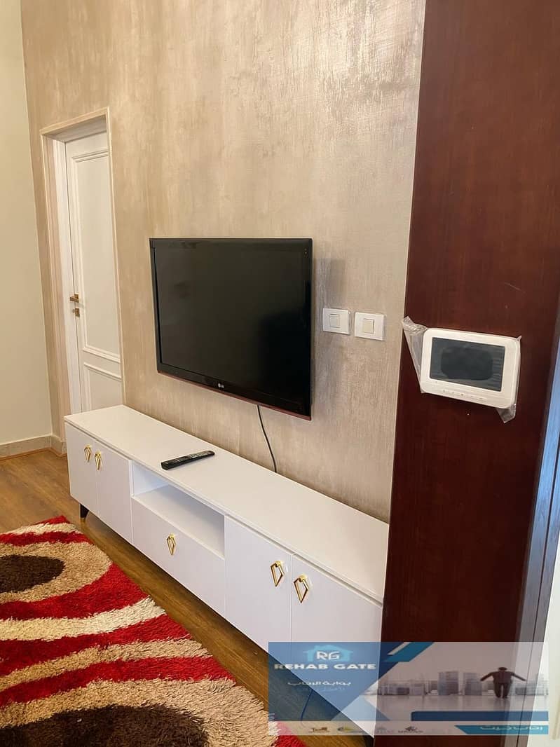 12 788d0895-c5d5-48d2-bc1a-3821f172e02b. jpg