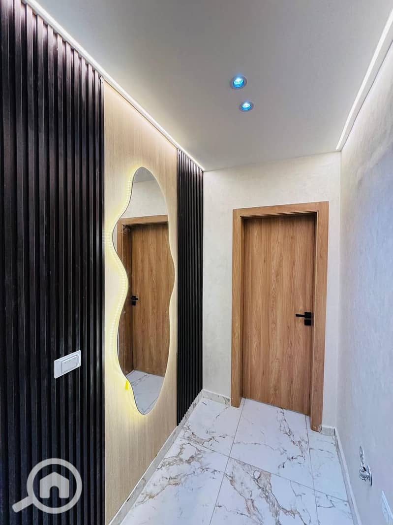 6 4712b1e0-a0b2-42b5-a58b-53c56d30f0a0. jpg