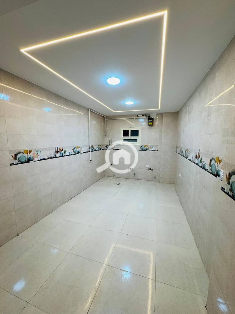 13 b1c27e99-14e1-43db-8adc-ac7408db497a. jpg