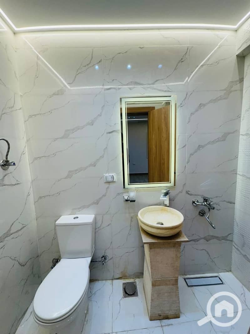 17 ff3da067-4805-4e60-a1ba-1cec357c7196. jpg