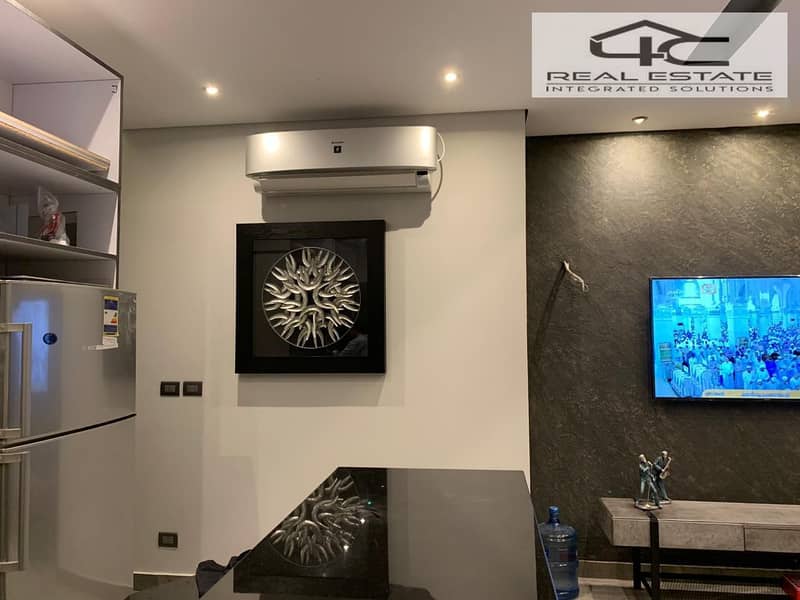 10 WhatsApp Image 2025-12-11 at 14.37. 08. jpeg