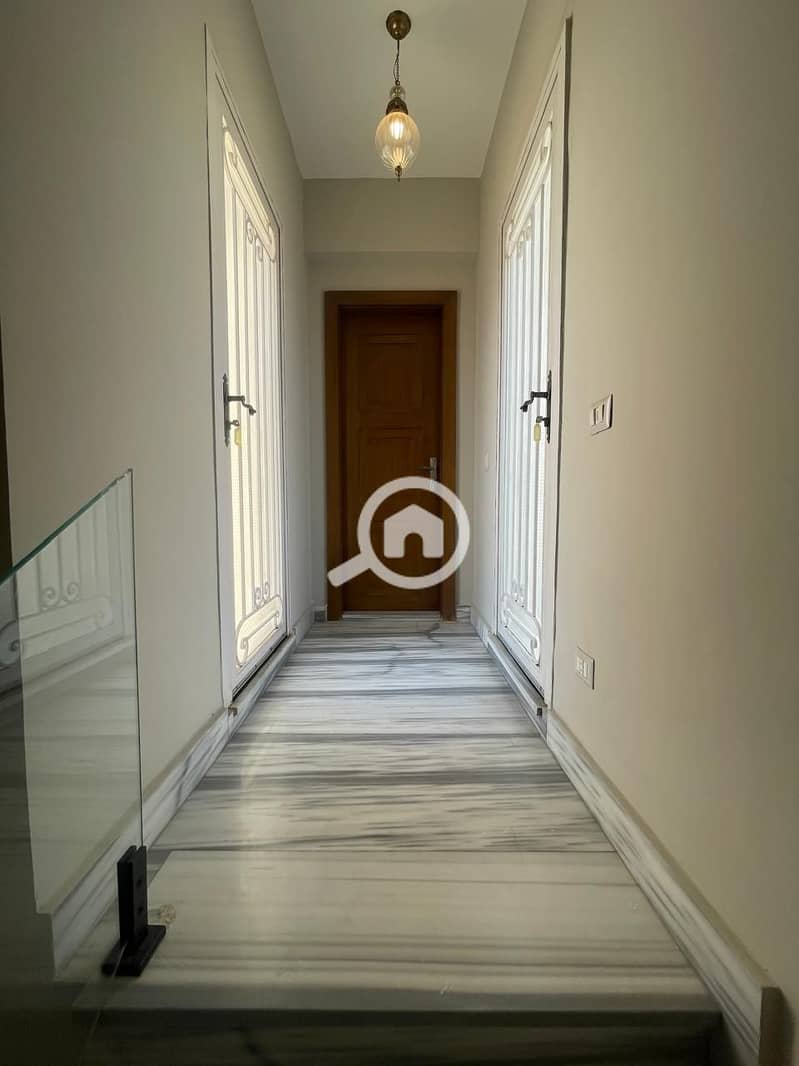 19 409d747c-afd6-4f1c-be15-354c1061d2b4. jpeg