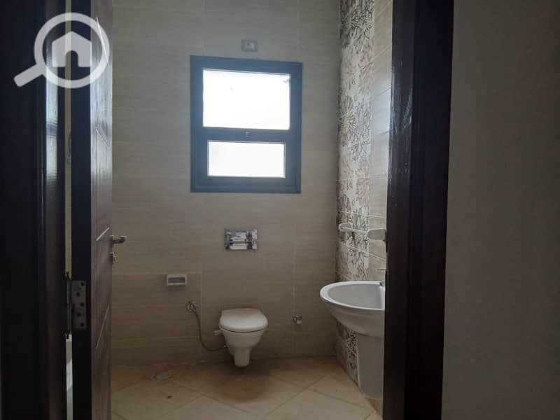 8 WhatsApp Image 2025-02-23 at 12.54. 34_81430ebe. jpg