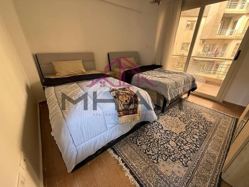 4 photo_5895596587138879398_y. jpg