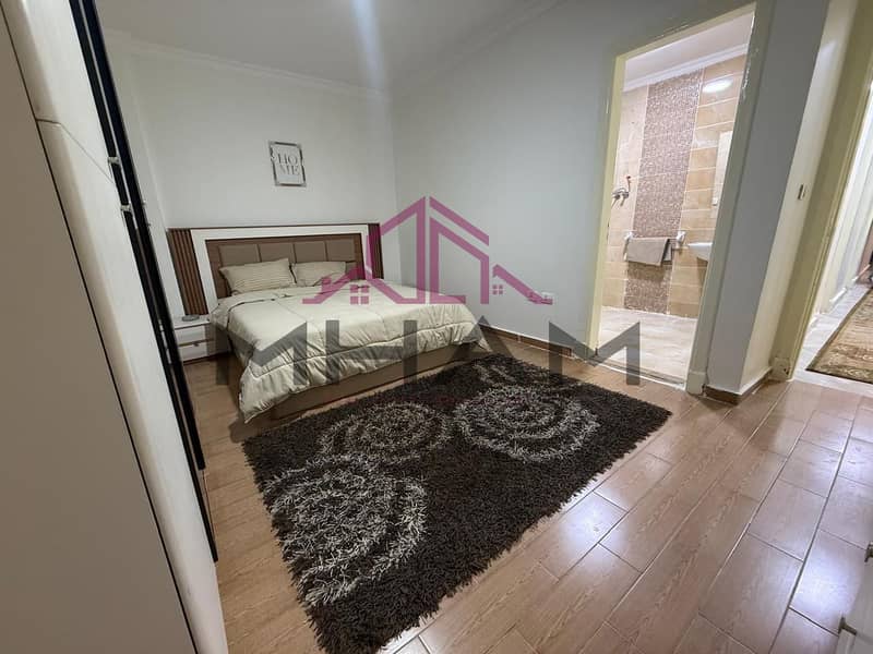 12 photo_5895596587138879404_y. jpg