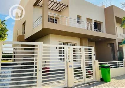 توين هاوس 5 غرف نوم للايجار في 6 أكتوبر، الجيزة - f92e7cea-9289-4950-bc8b-05fda830016e. jpeg