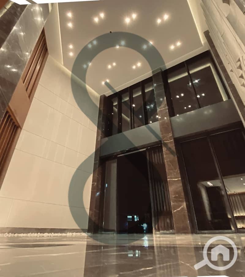 9 Skyline 8542.17. jpg