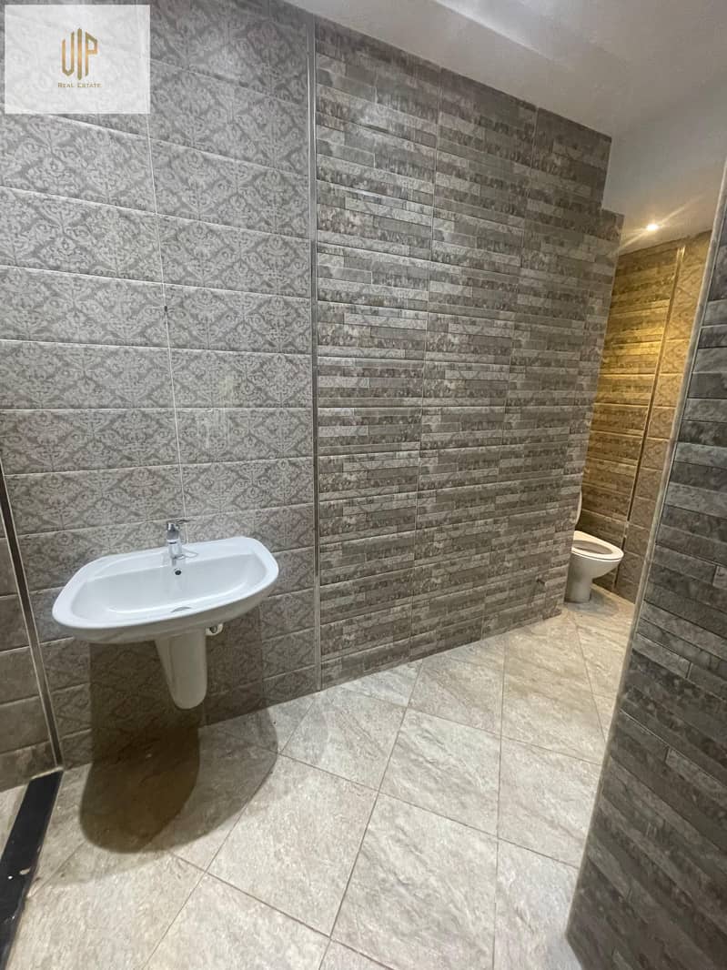 4 WhatsApp Image 2025-12-06 at 8.09. 19 PM (1). jpeg