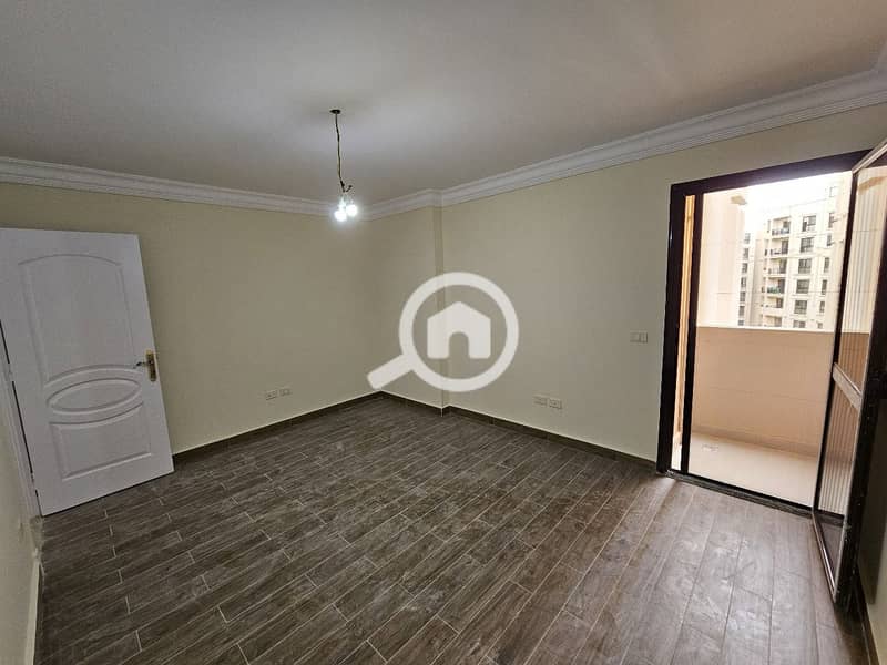 4 34ee4606-ef53-48ce-8d8a-35f5f8be0a9a. jpg