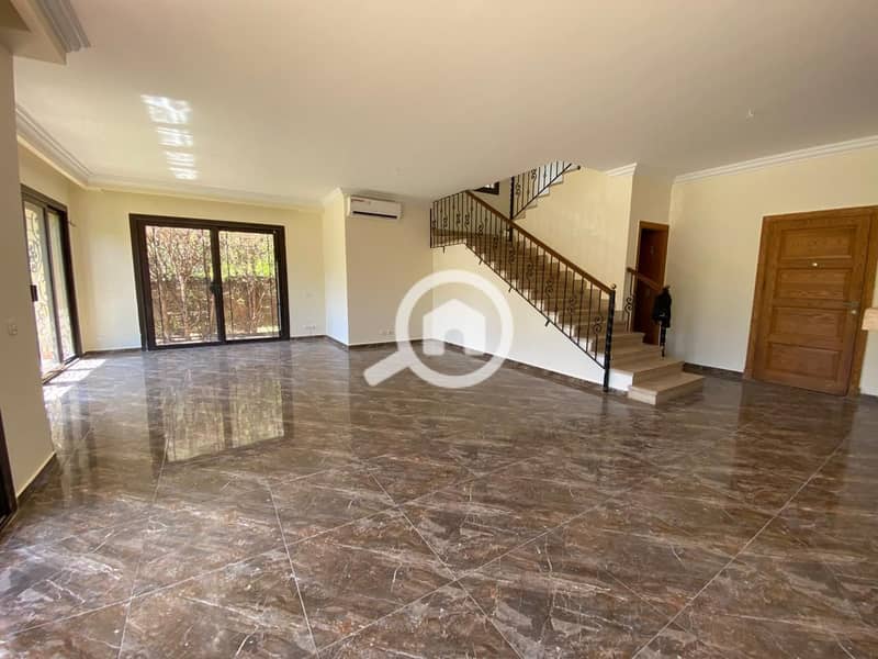 10 ed71d520-d3e2-495e-b9be-2d9d36dbc57b. jpg