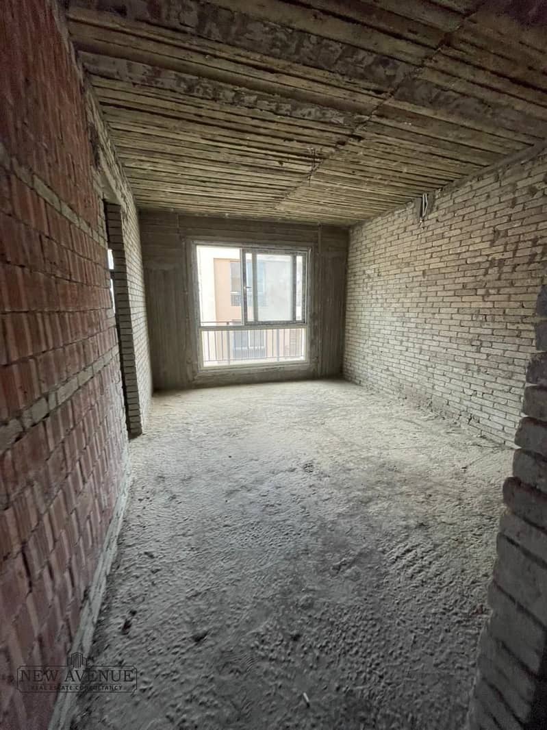 8 WhatsApp Image 2025-11-12 at 7.50. 55 PM. jpeg