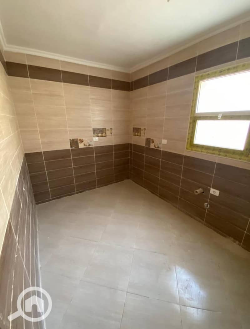 4 WhatsApp Image 2025-11-24 at 11.27. 31_fc91a91e. jpg