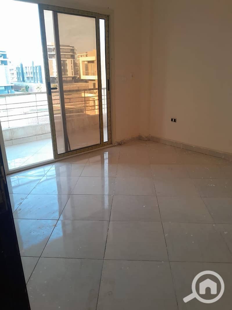 10 WhatsApp Image 2025-10-13 at 16.24. 11_0441ba4c. jpg