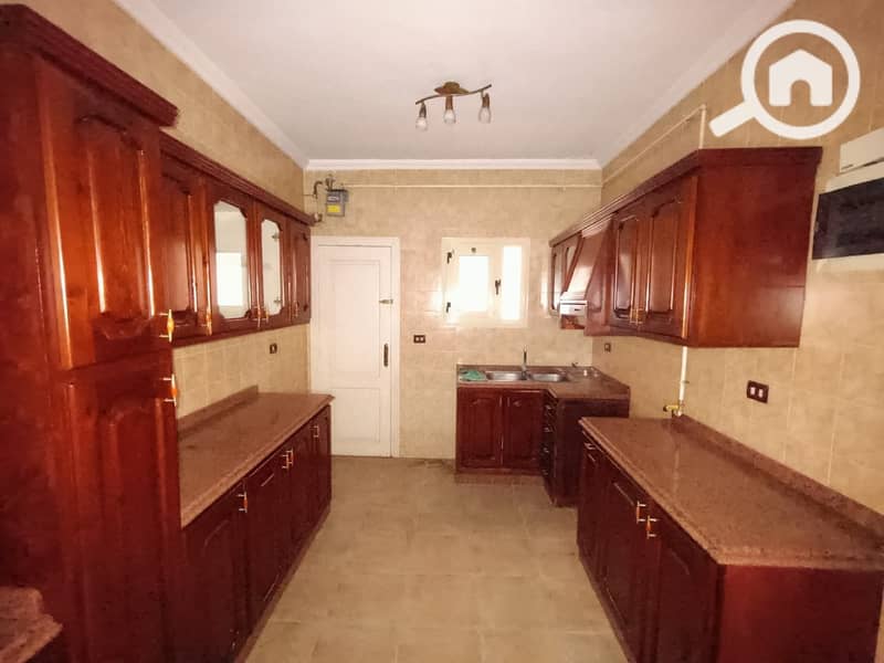 4 710ac775-c9bb-4d5f-9921-629d36d9cbb8. jpg