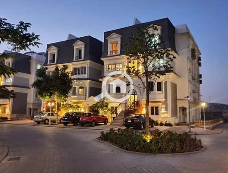 2 تاون-هاوس-للبيع-بمساحة-230-متر-في-ماونتن-فيو-تشيل-أوت-بارك. jpg