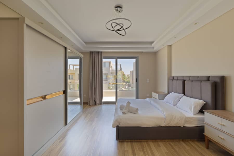 2 IMG_7986-Edit. jpg