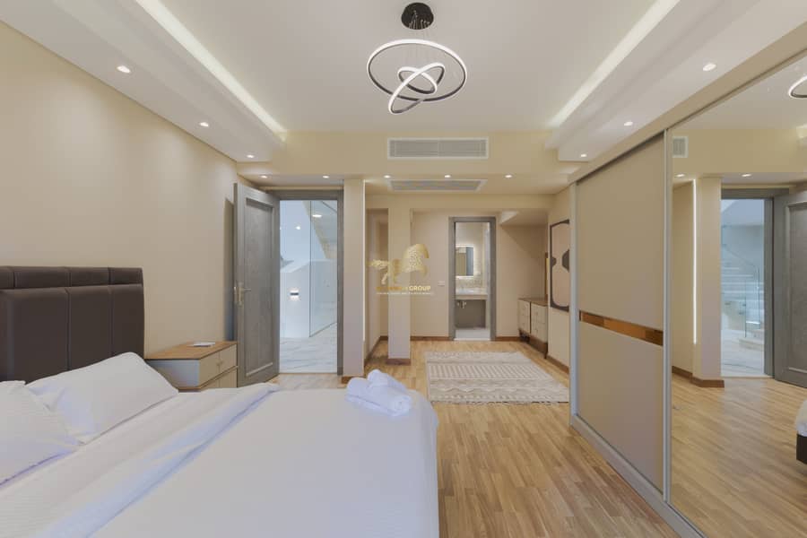 4 IMG_7972-Edit. jpg