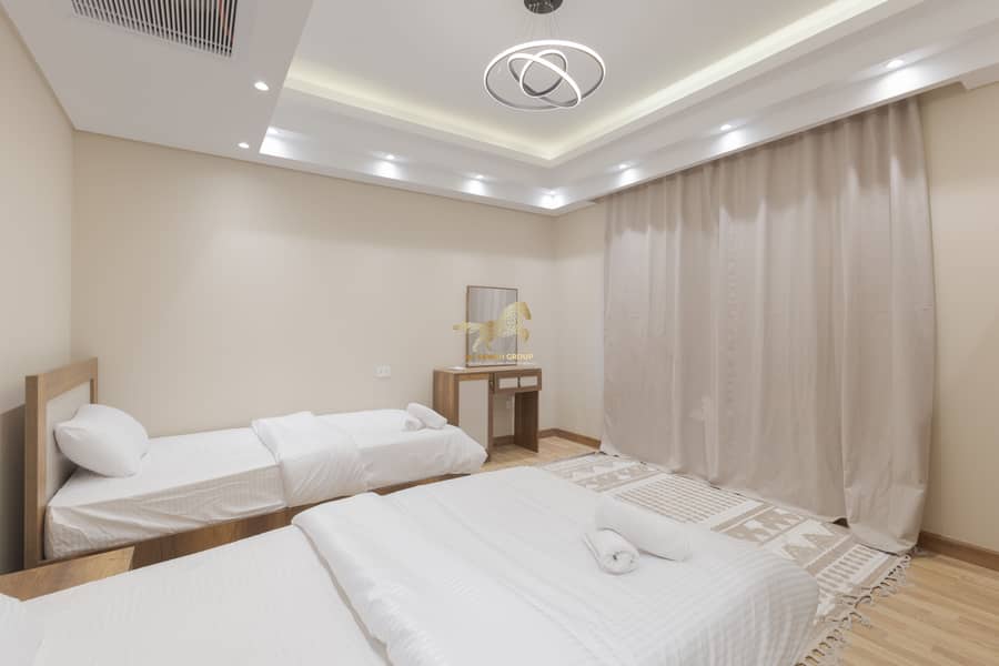 25 IMG_7937-Edit. jpg